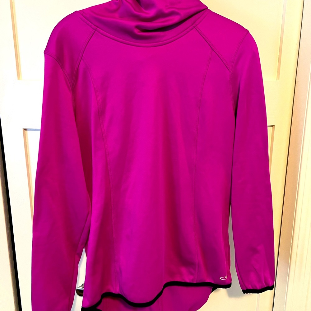 Magenta champion pullover in size large